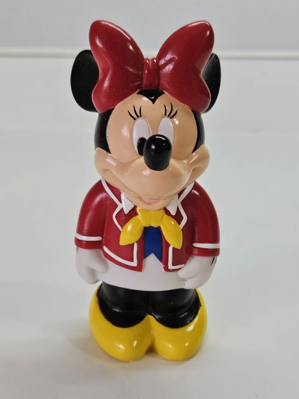 Disney Cruise Line Minnie Mouse Bath Tub Pool Toy